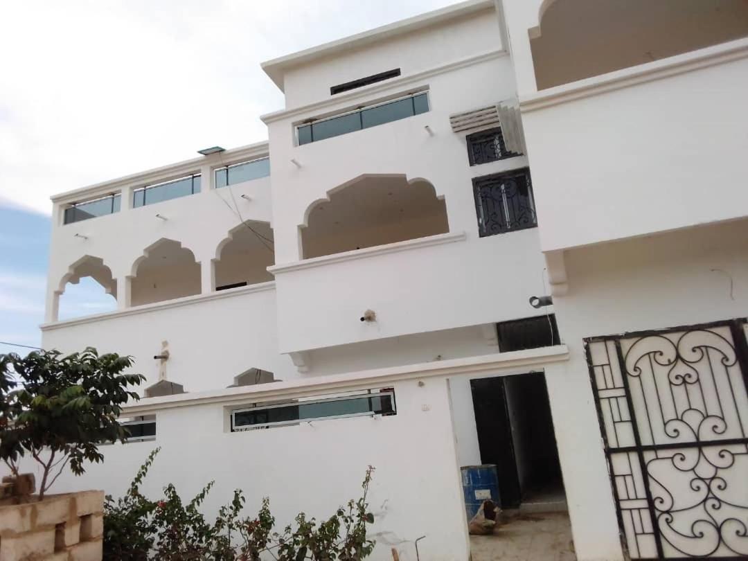 La Baraka, Extravagant Villa For 8 With Pool In Saly Gandigal Екстер'єр фото